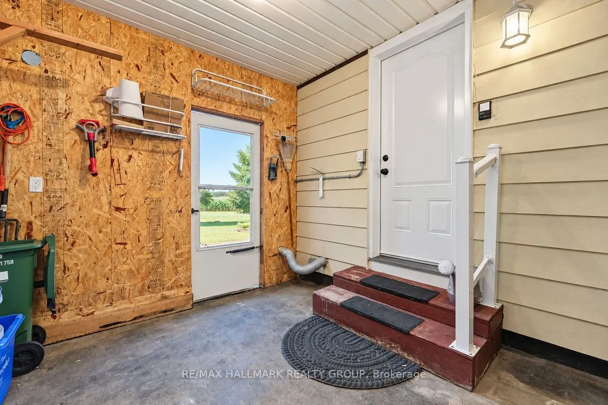 490 Tisdale Crescent