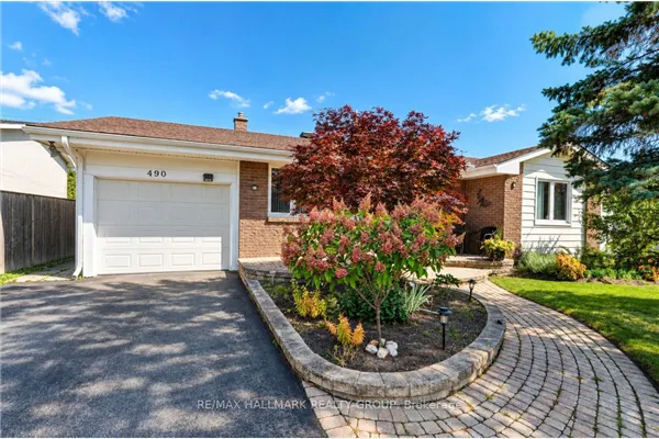 490 Tisdale Crescent