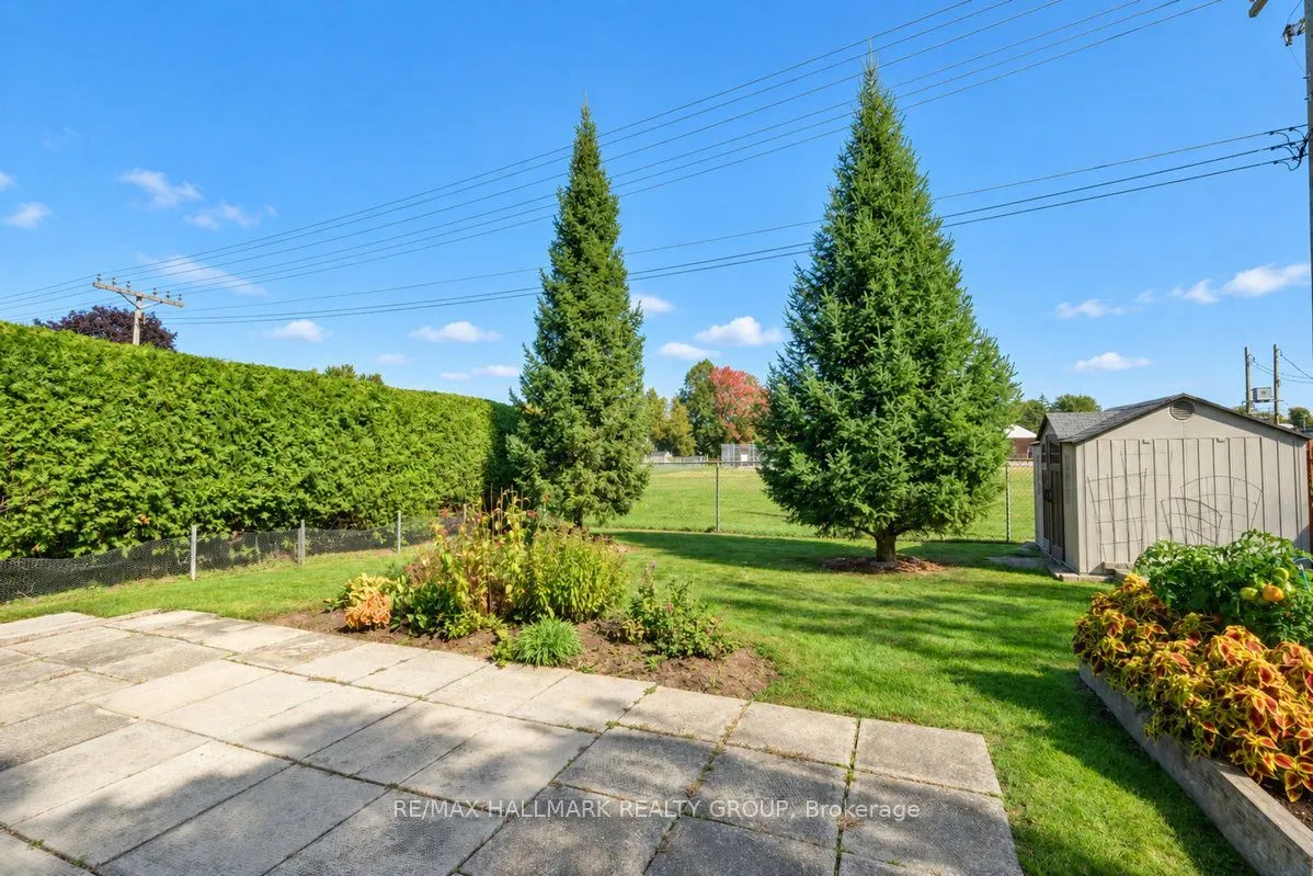 490 Tisdale Crescent