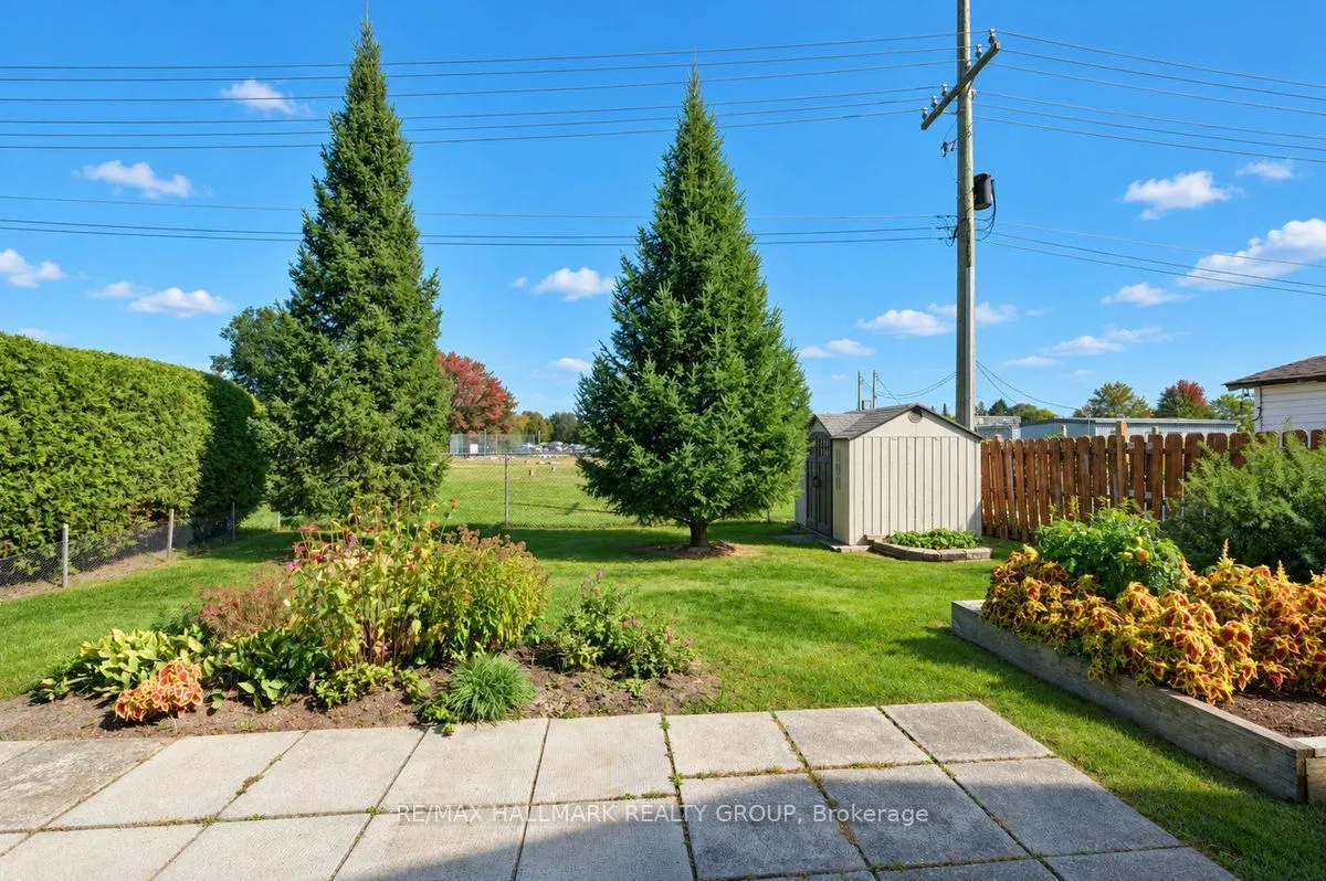 490 Tisdale Crescent