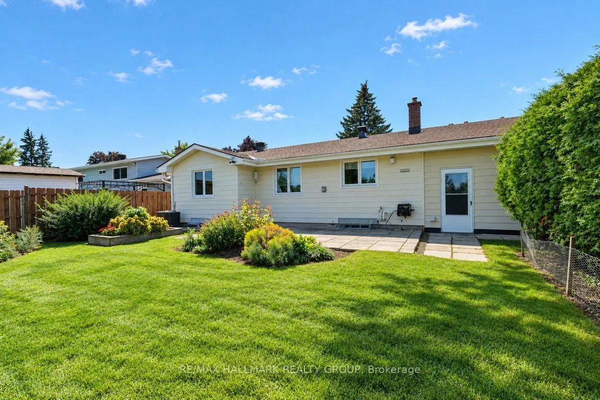 490 Tisdale Crescent