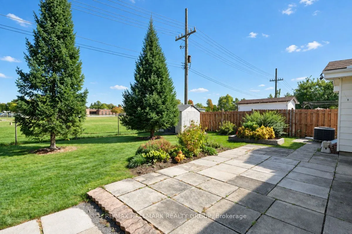 490 Tisdale Crescent