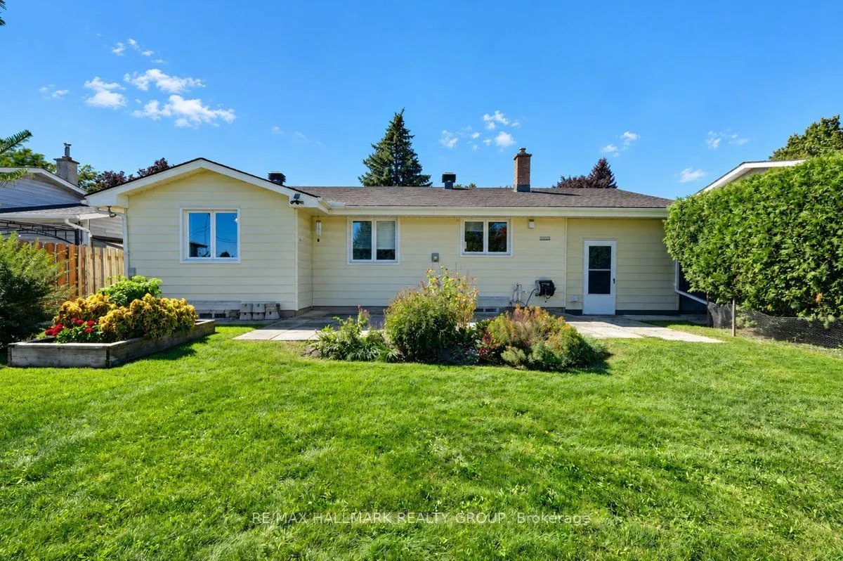 490 Tisdale Crescent