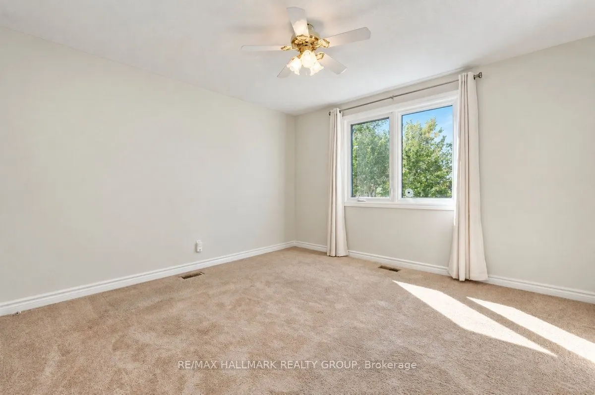 490 Tisdale Crescent
