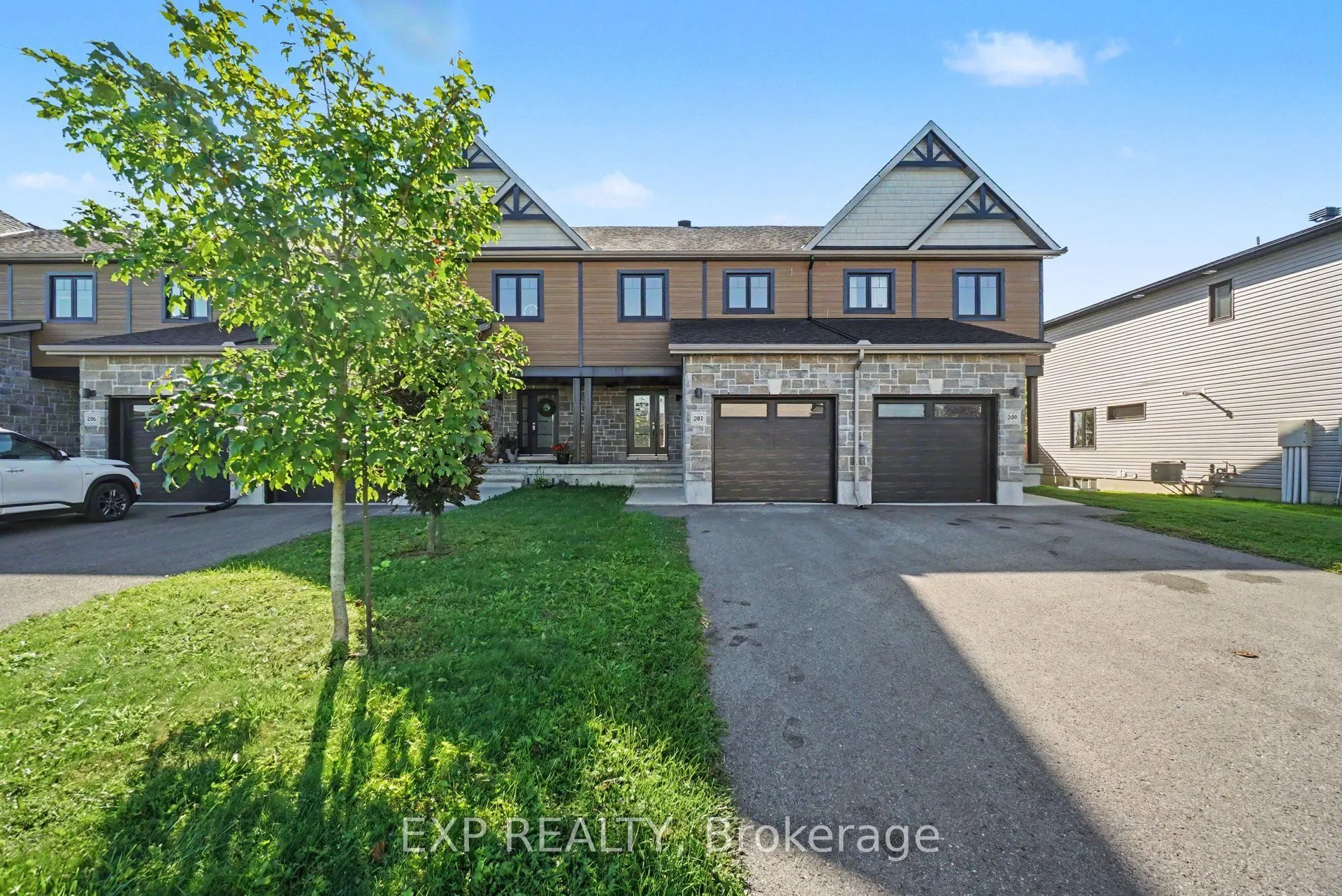 202 St Malo Place