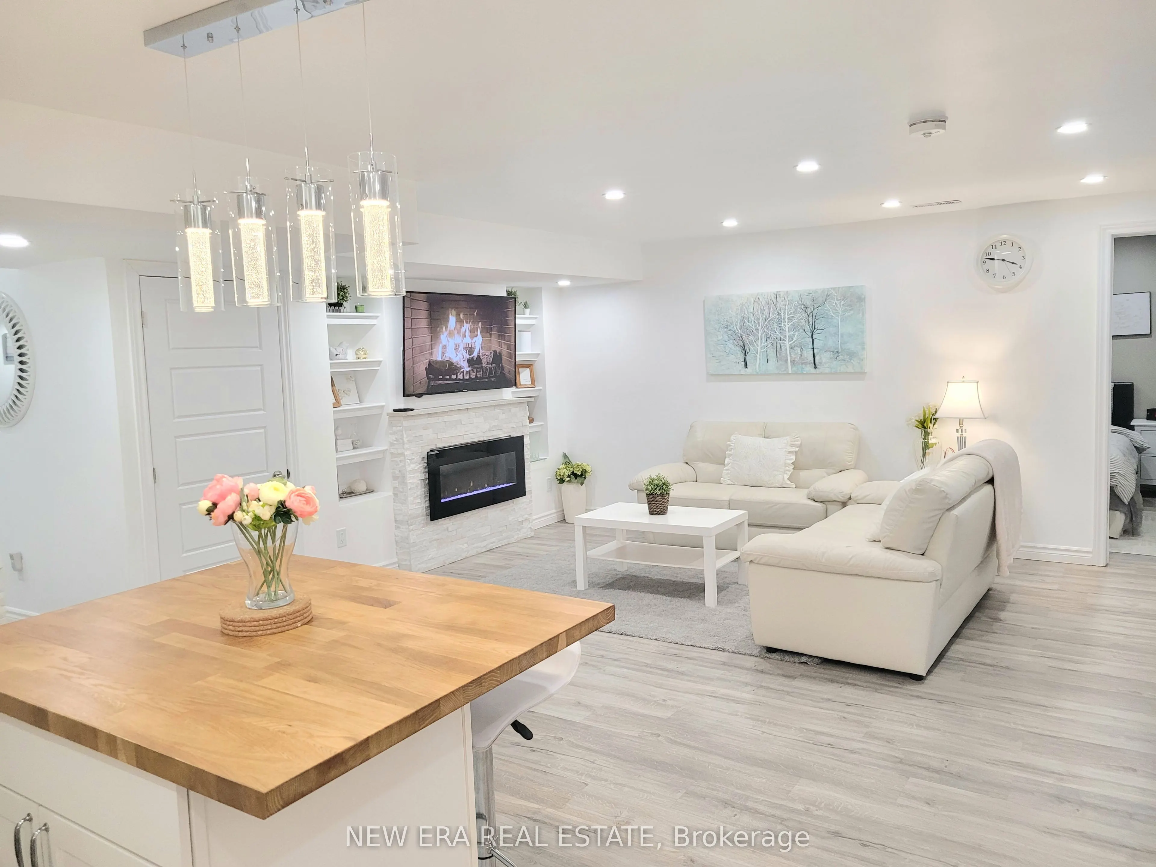 455 Equestrian Way