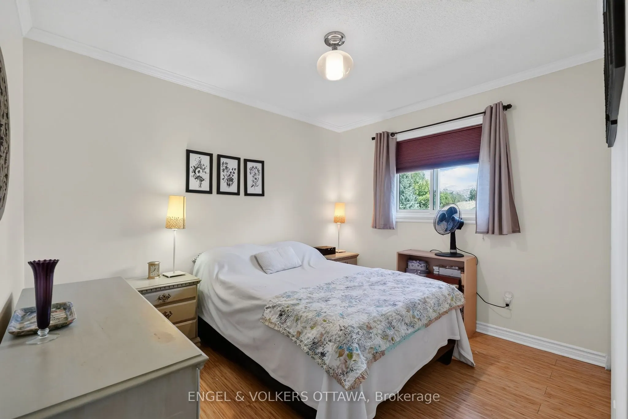 1124 Des Pommiers Street