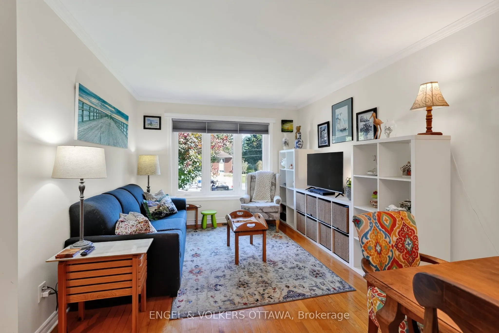 1124 Des Pommiers Street