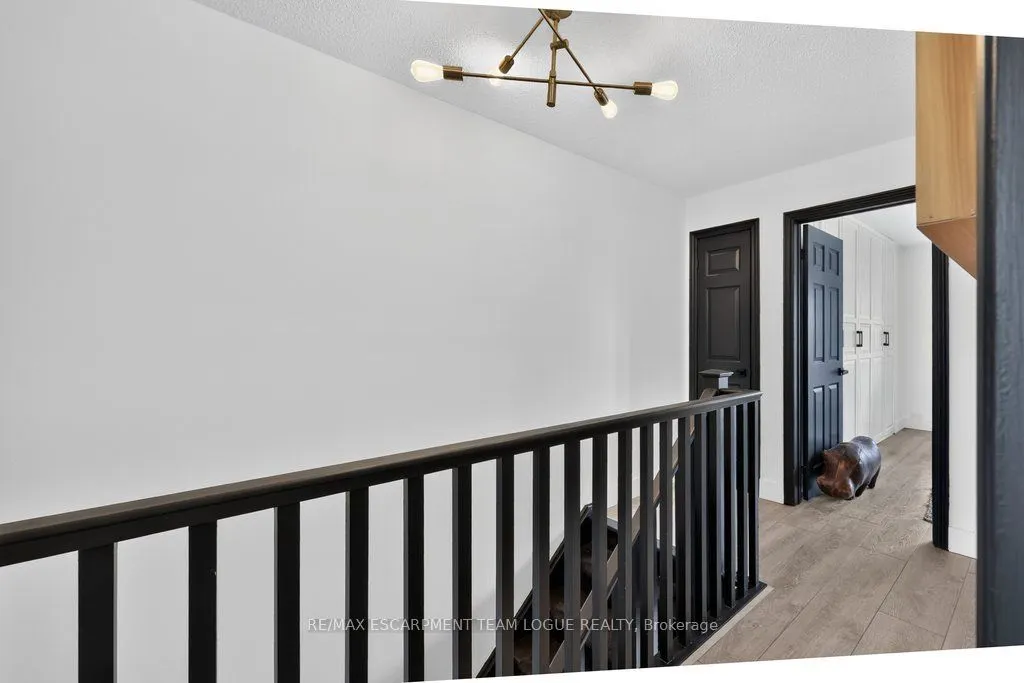 6 Harbour Drive