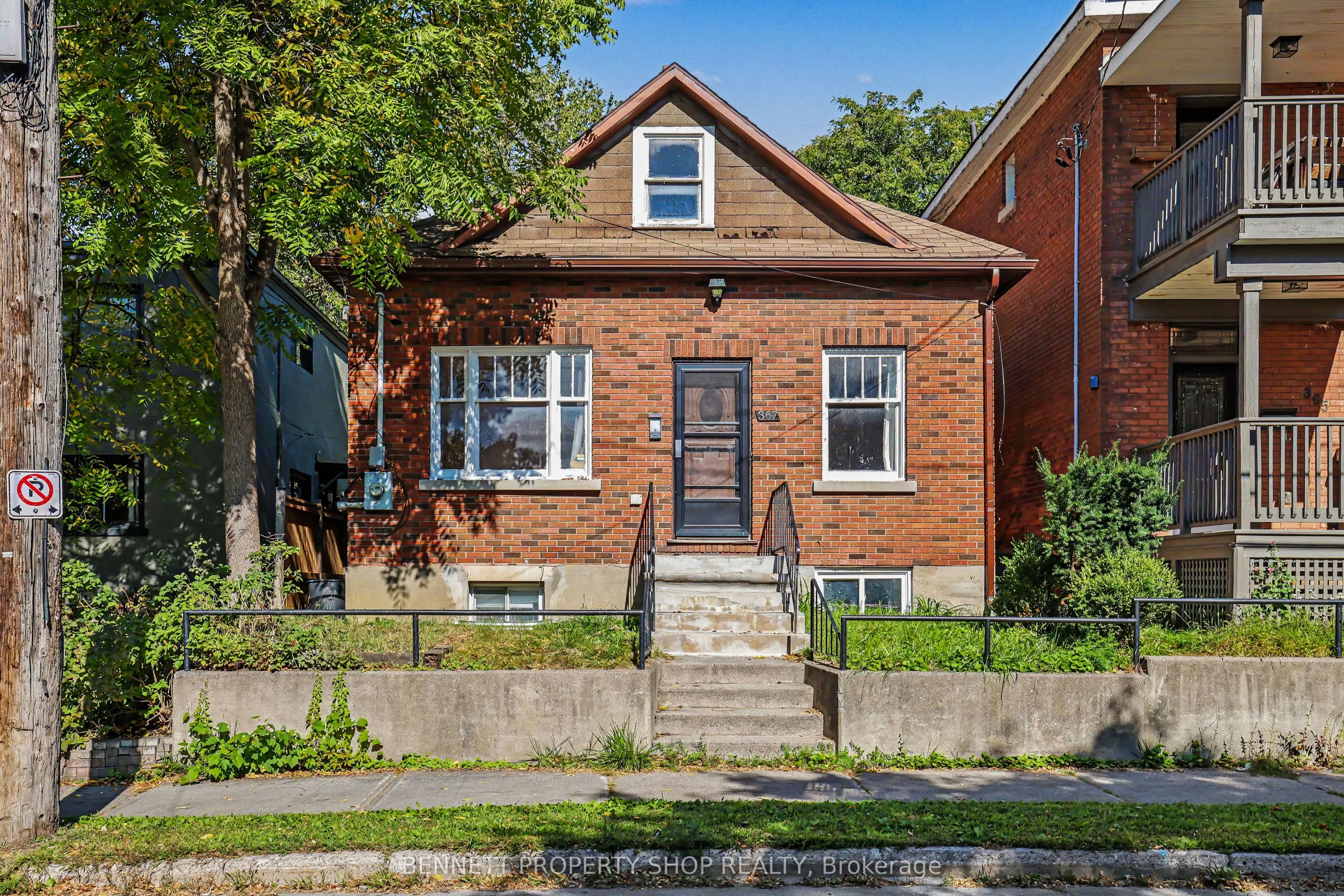 367 Sunnyside Avenue