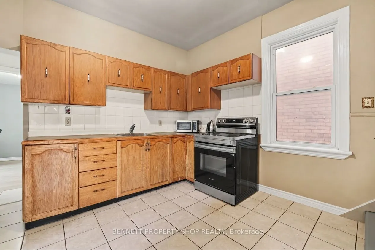367 Sunnyside Avenue