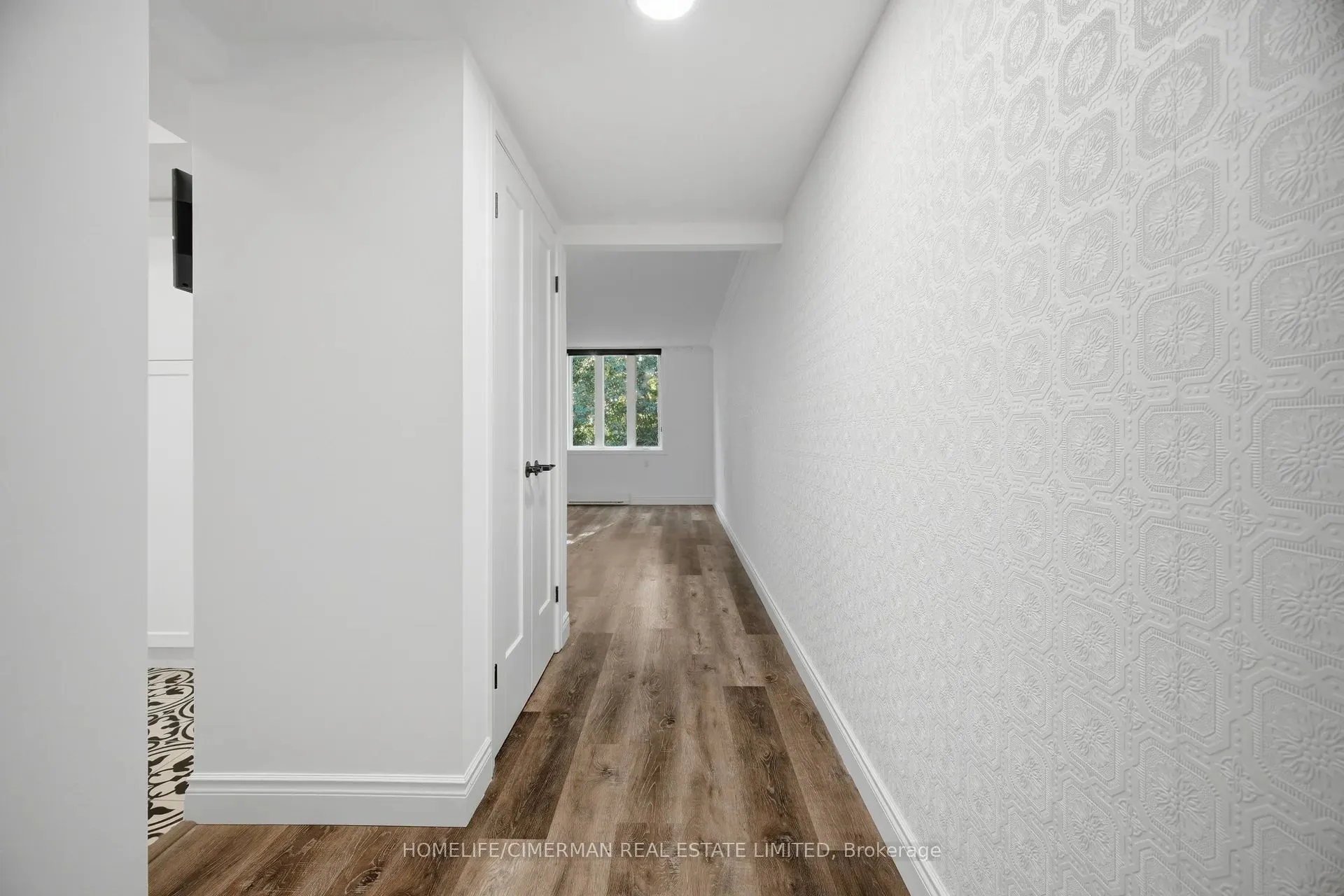150 Wilson Street W #320