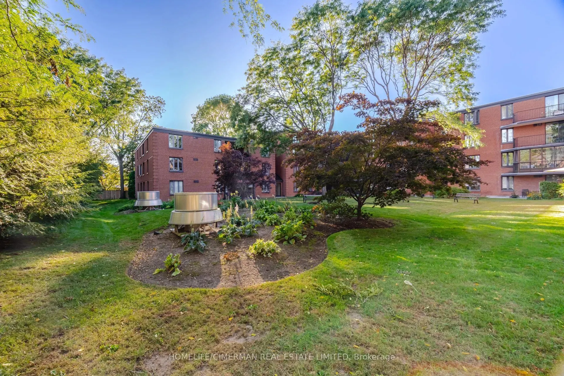 150 Wilson Street W #320