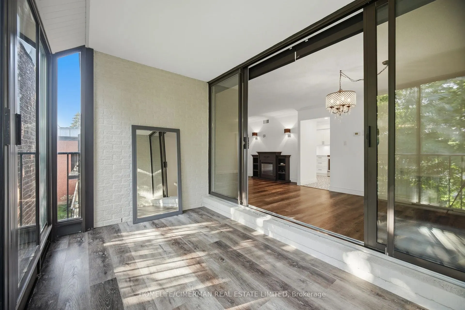 150 Wilson Street W #320