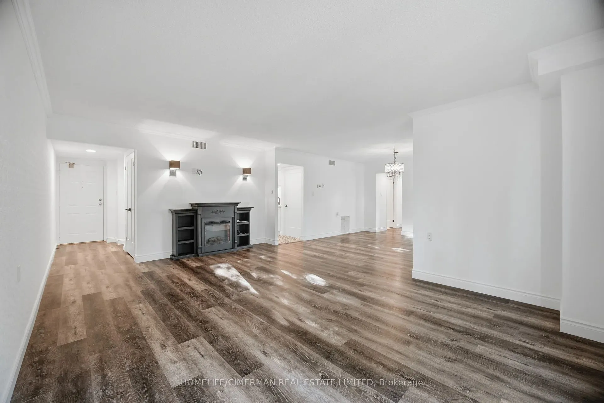 150 Wilson Street W #320