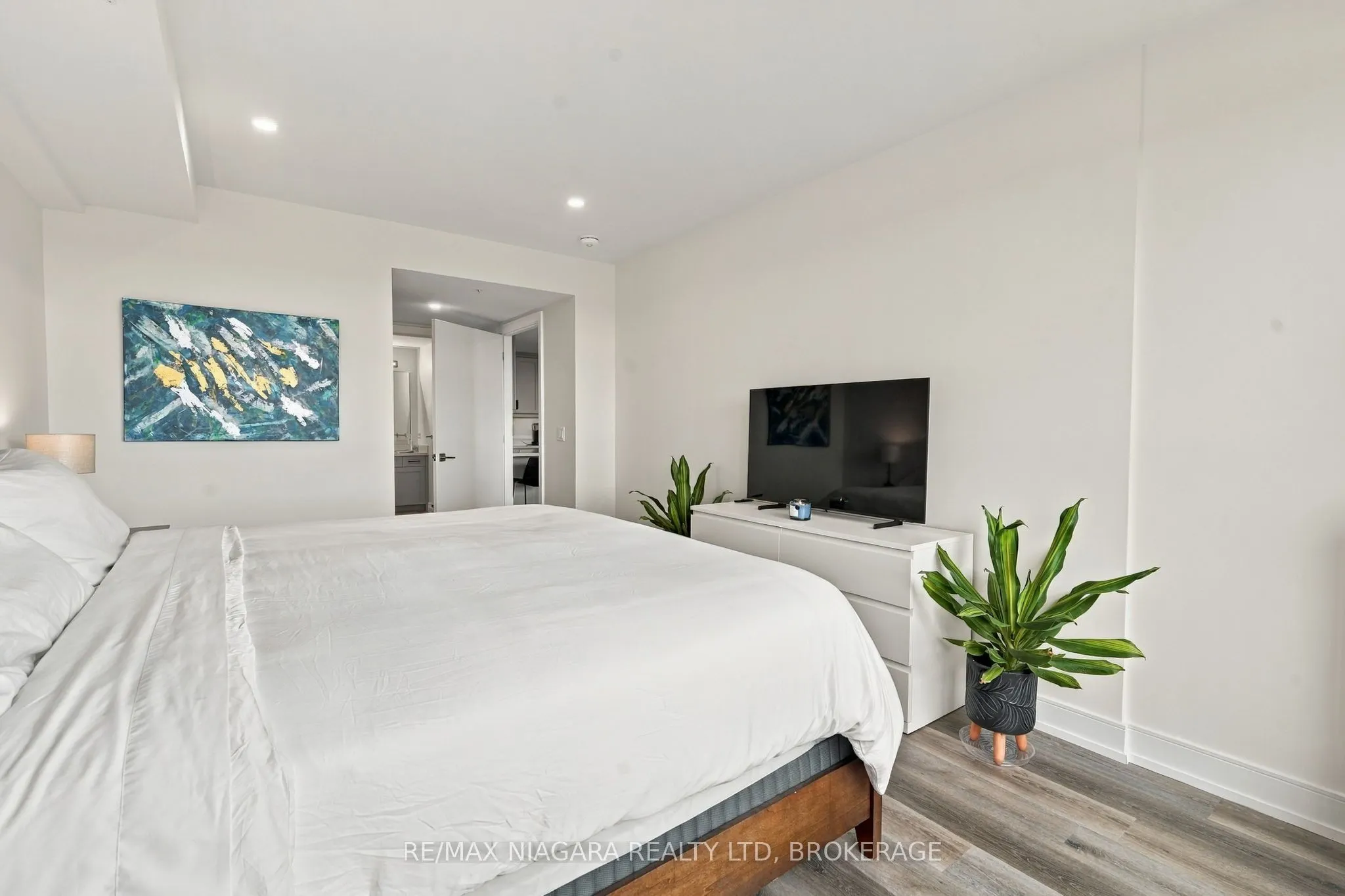 300B Fourth Avenue #509B