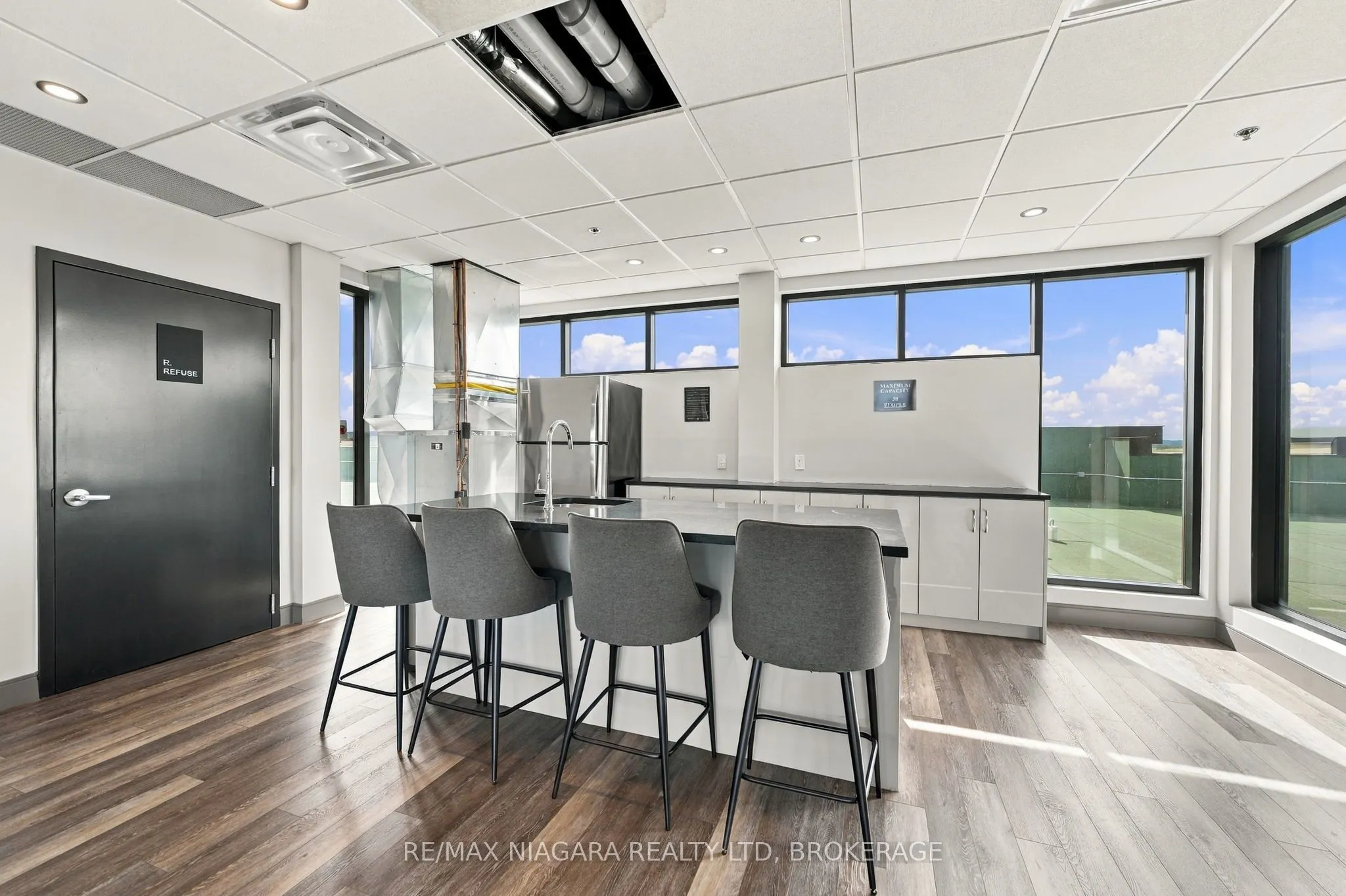 300B Fourth Avenue #509B