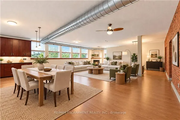 357 HUNTER Street W