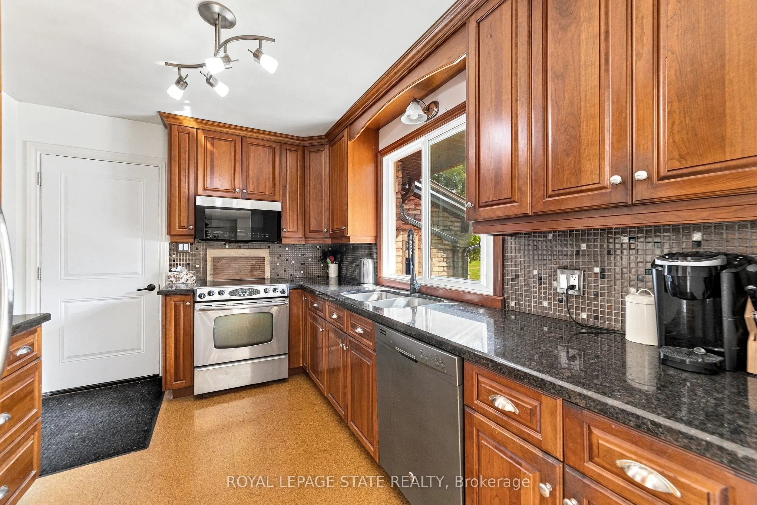 380 Haldimand Trail