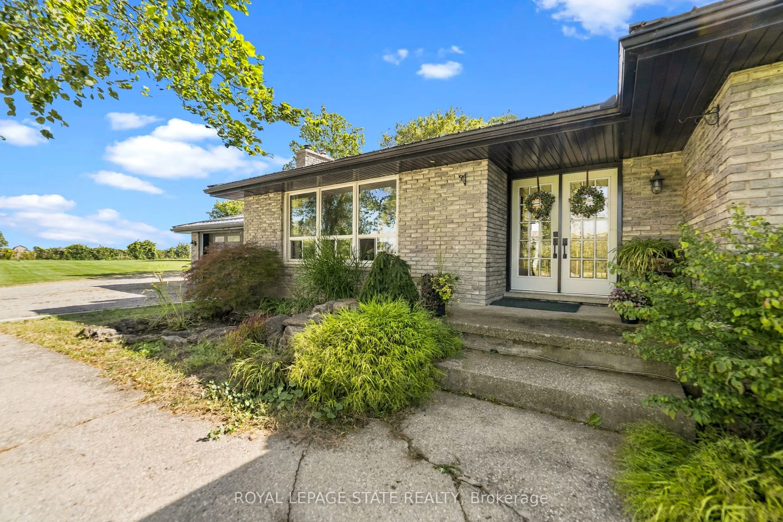 380 Haldimand Trail