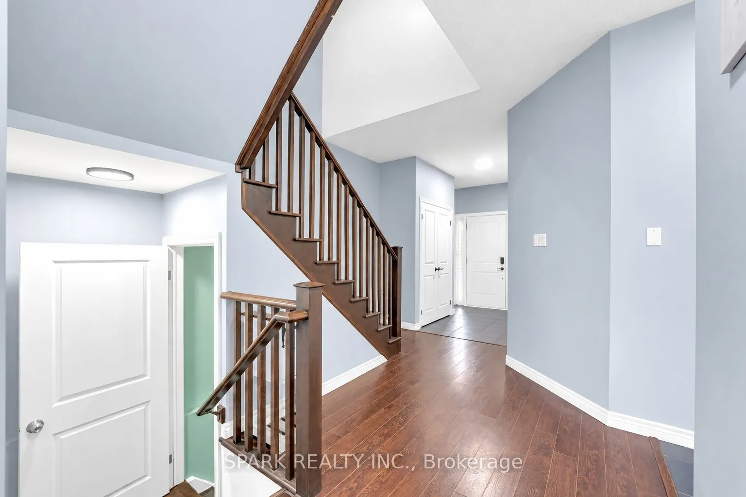 4 Cutts Crescent