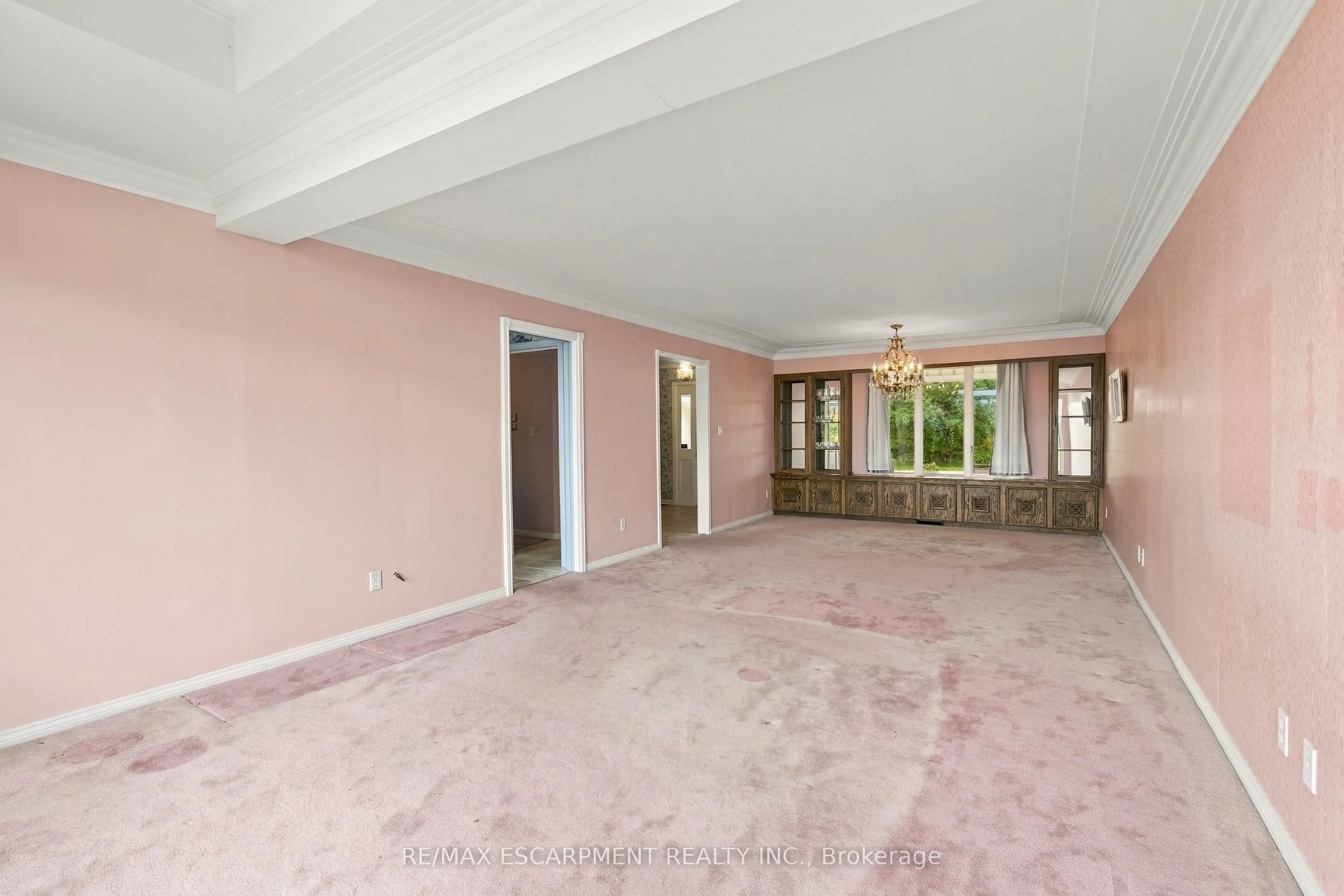 26 Leslie Drive