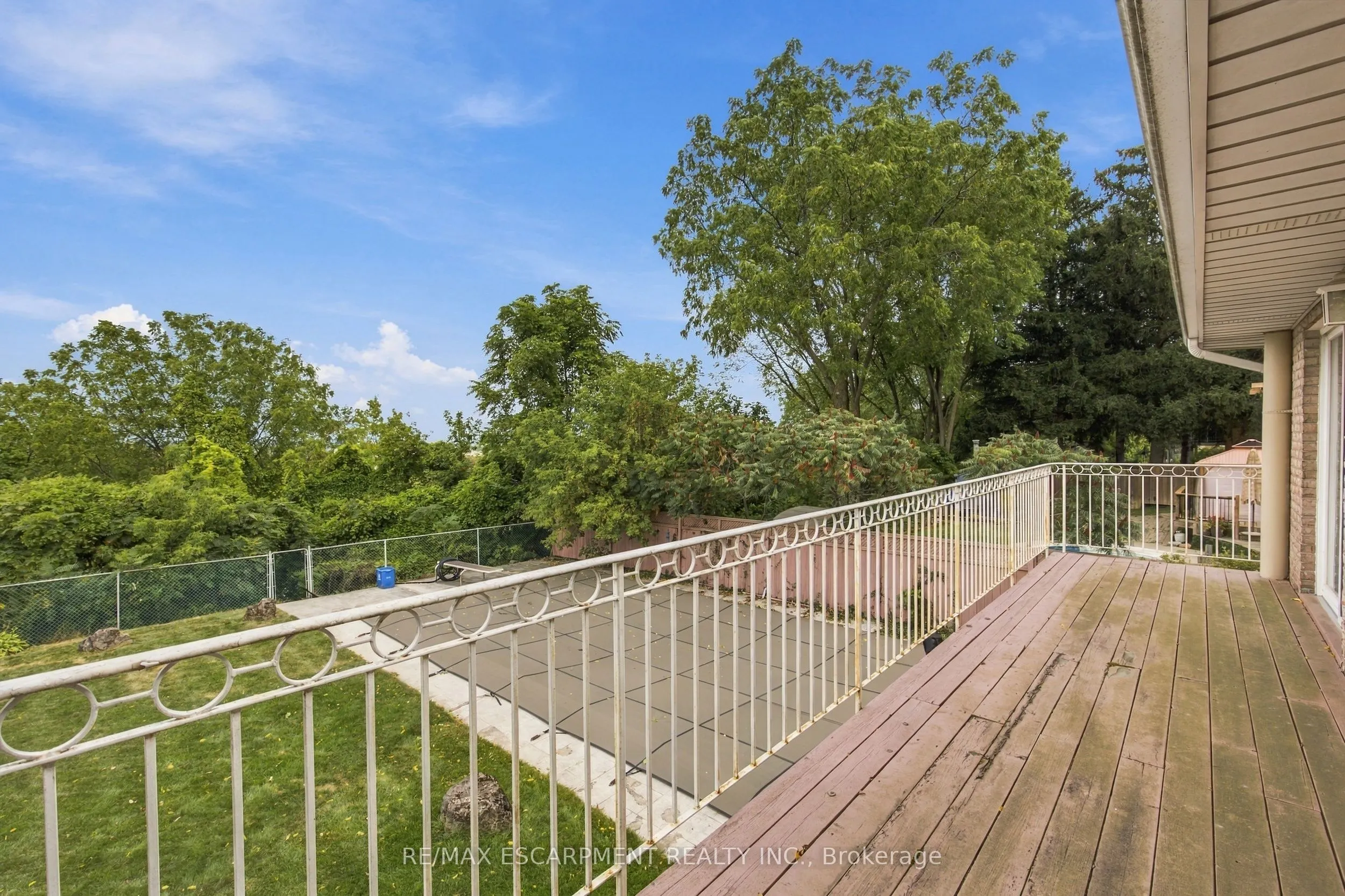 26 Leslie Drive