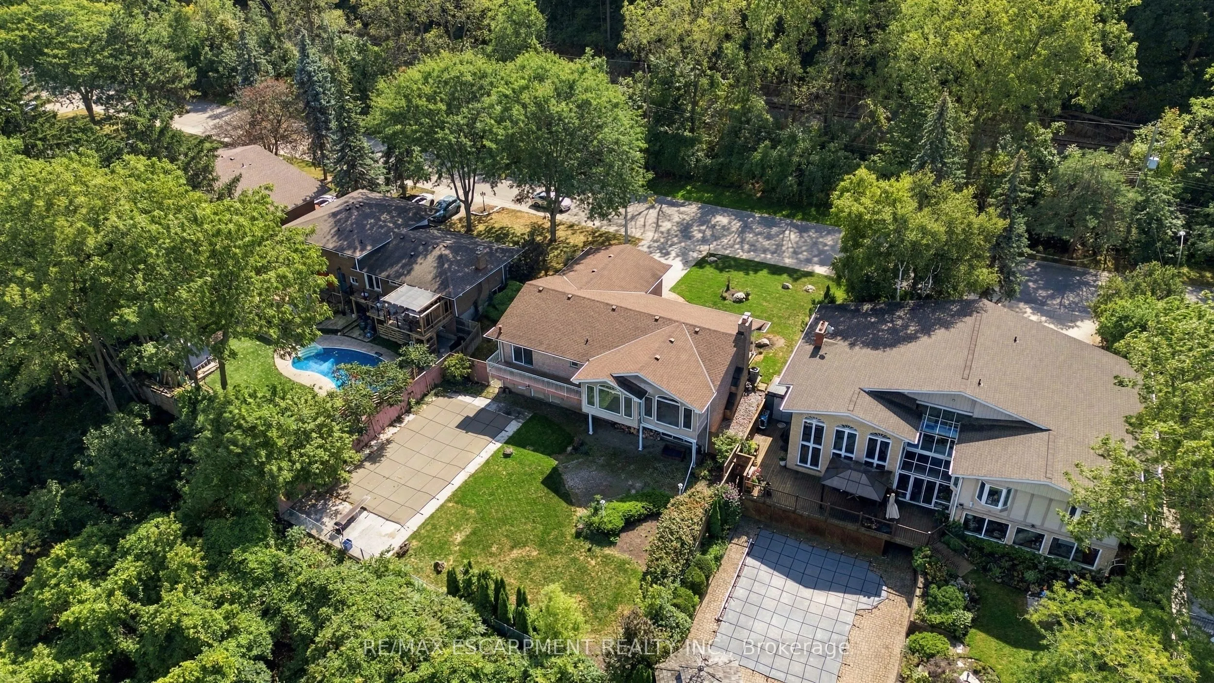 26 Leslie Drive