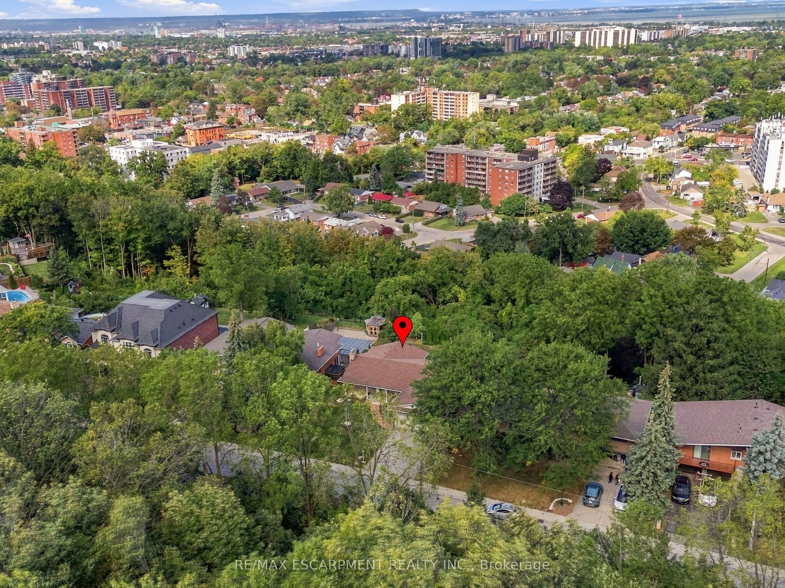 26 Leslie Drive