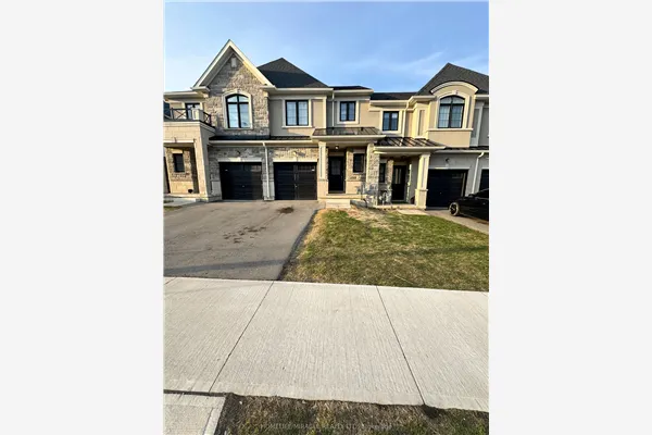 140 Aquasanta Crescent