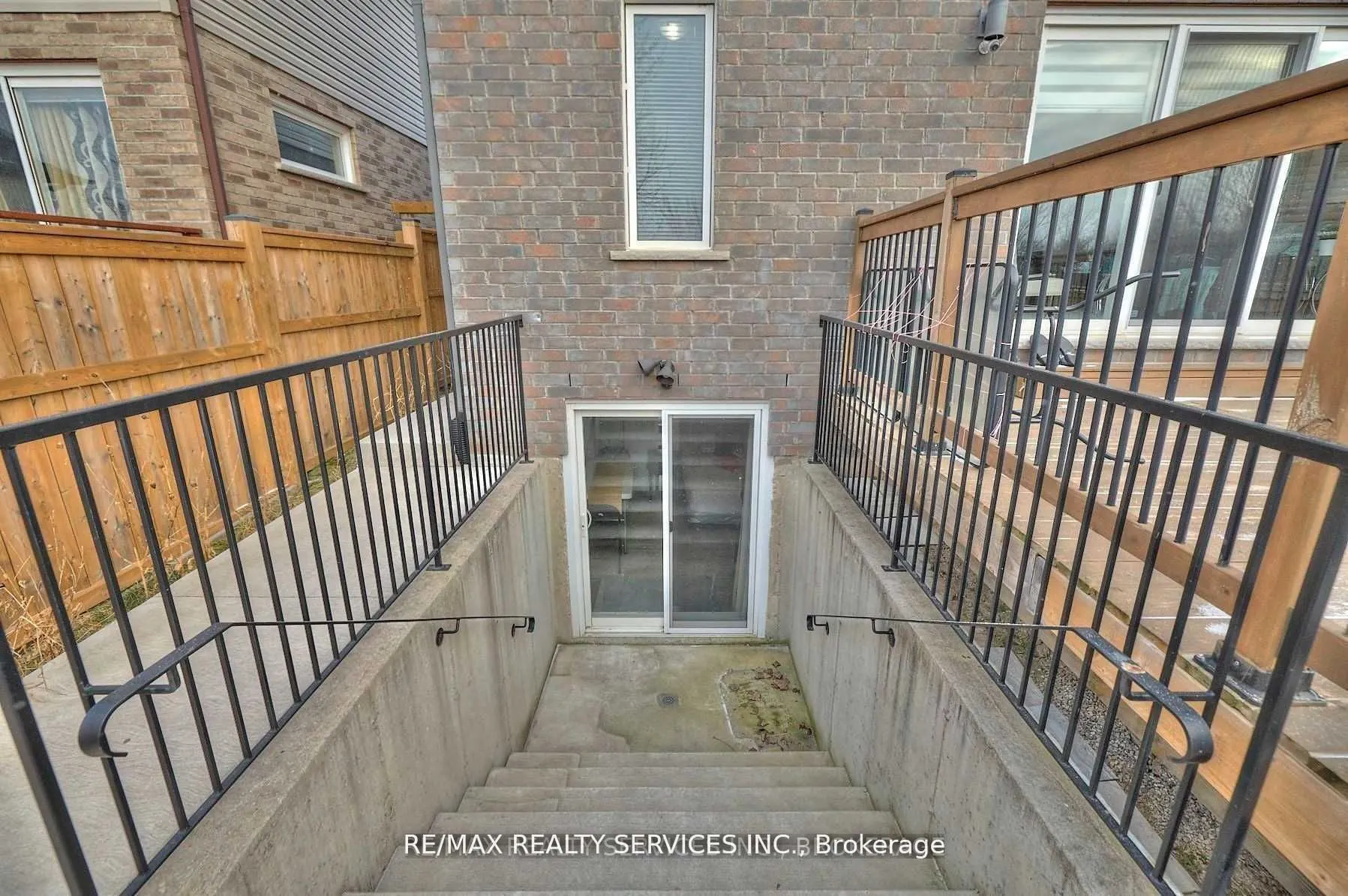 6045 Ernest Crescent #Bsmt