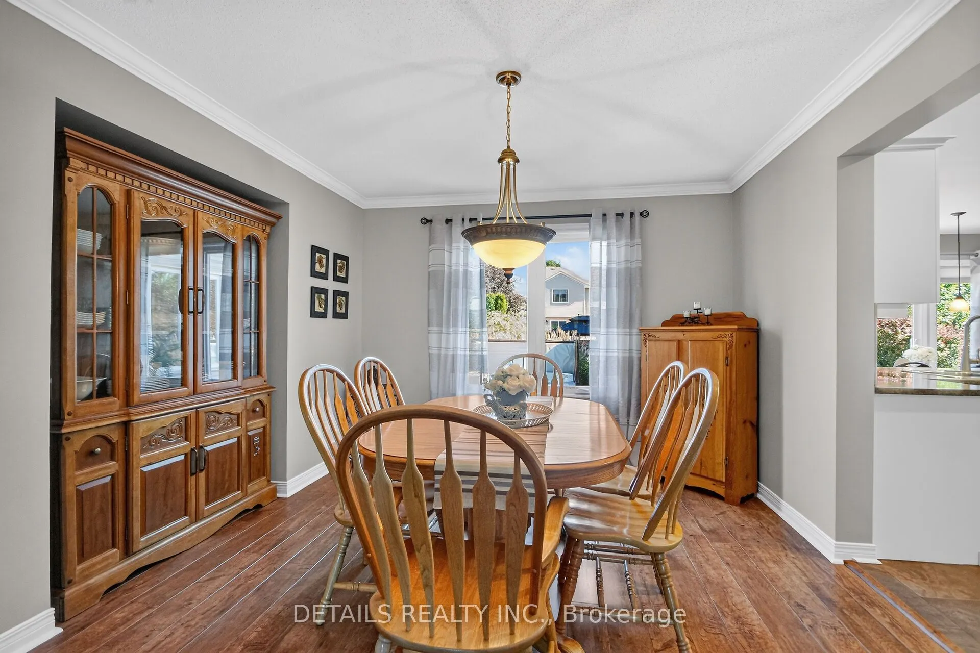 10 Forest Creek Drive
