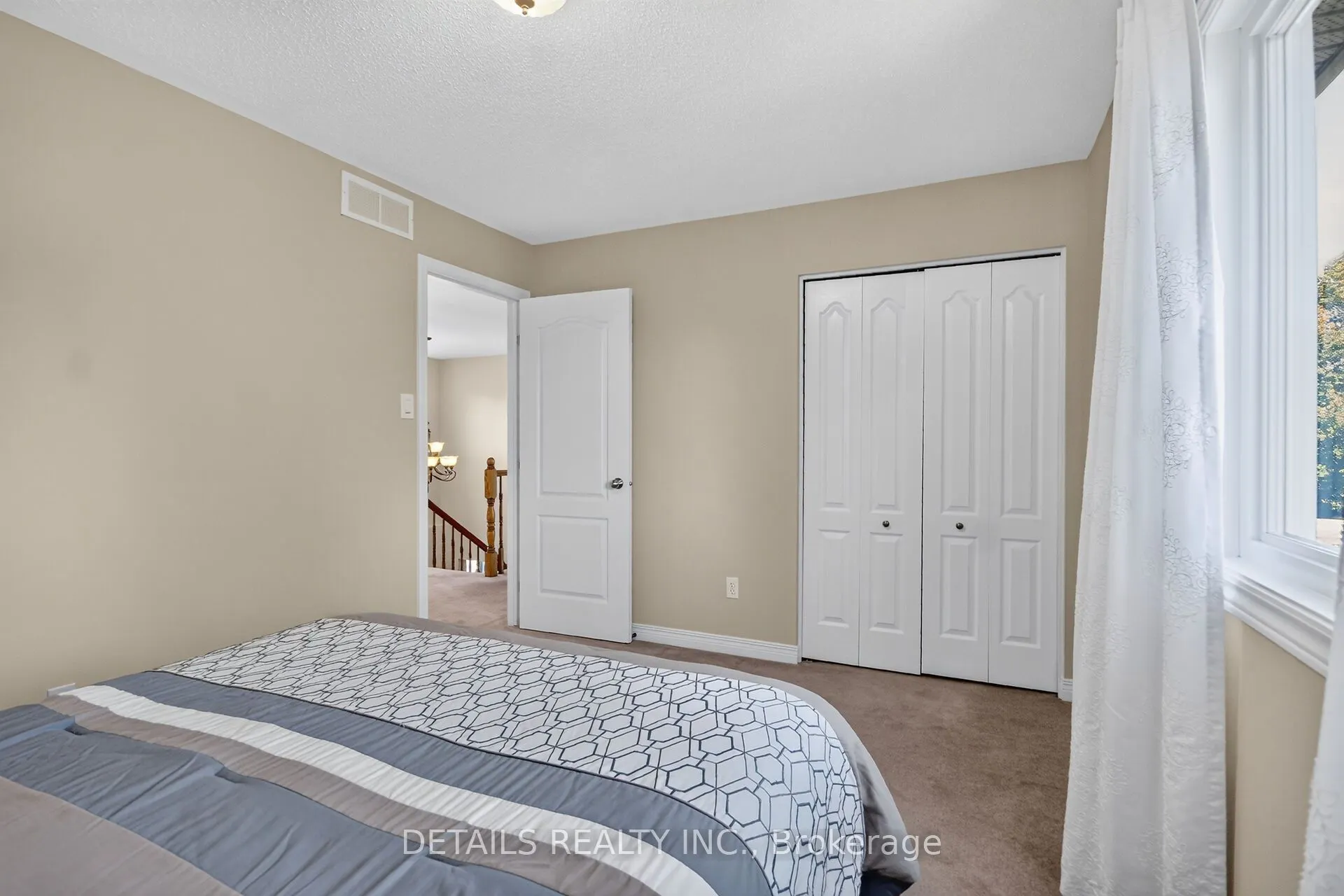10 Forest Creek Drive