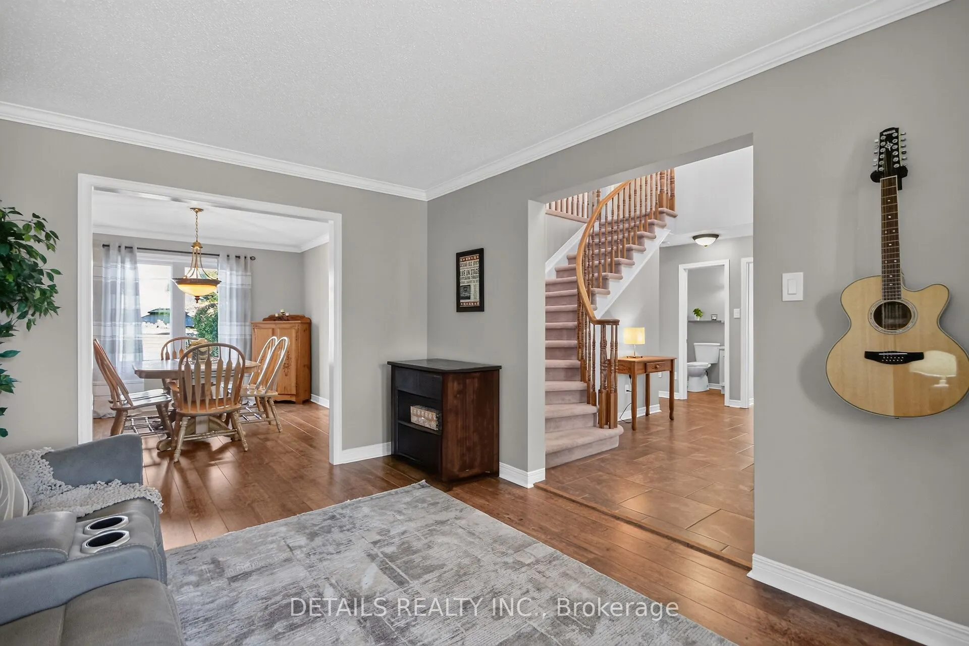 10 Forest Creek Drive