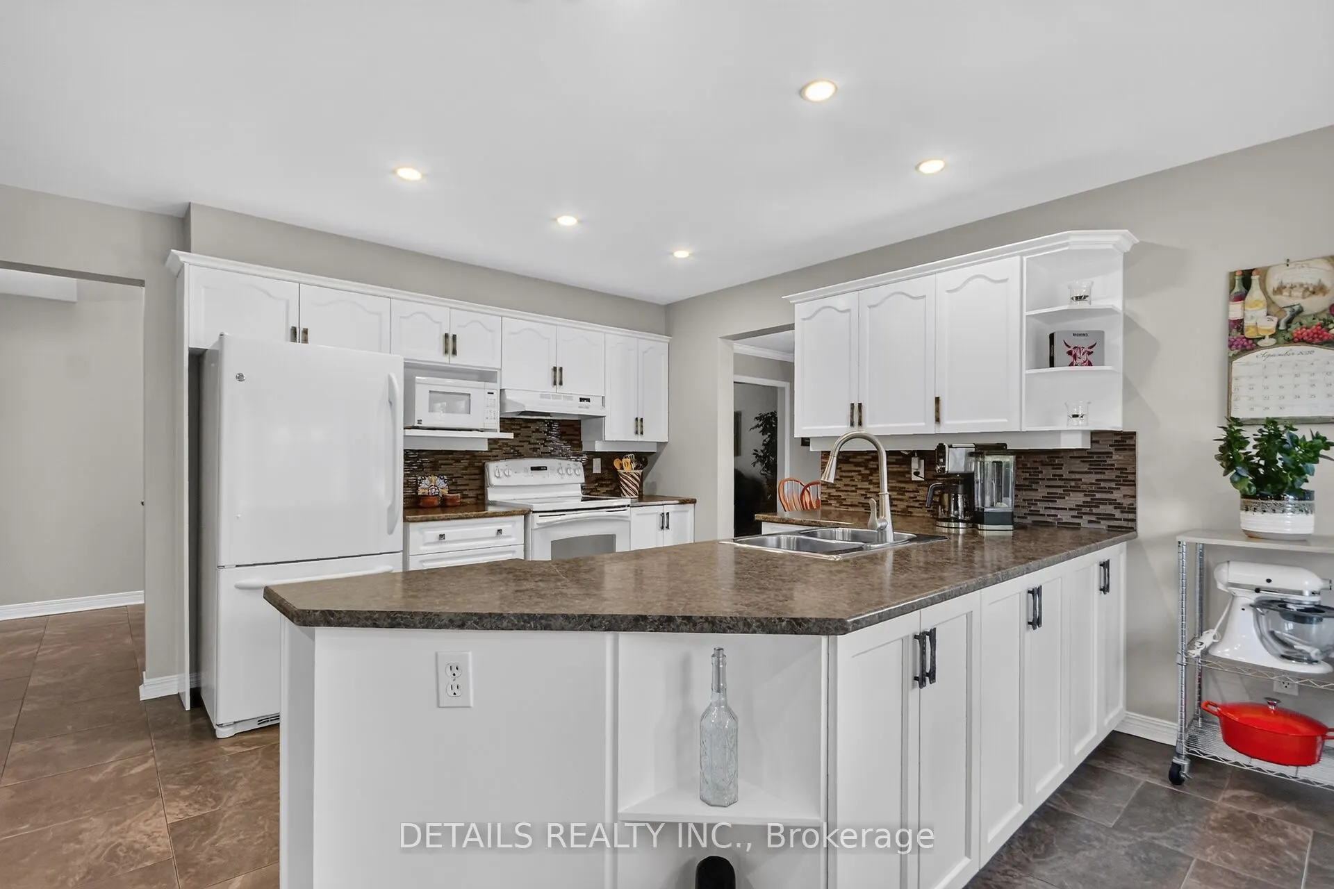 10 Forest Creek Drive