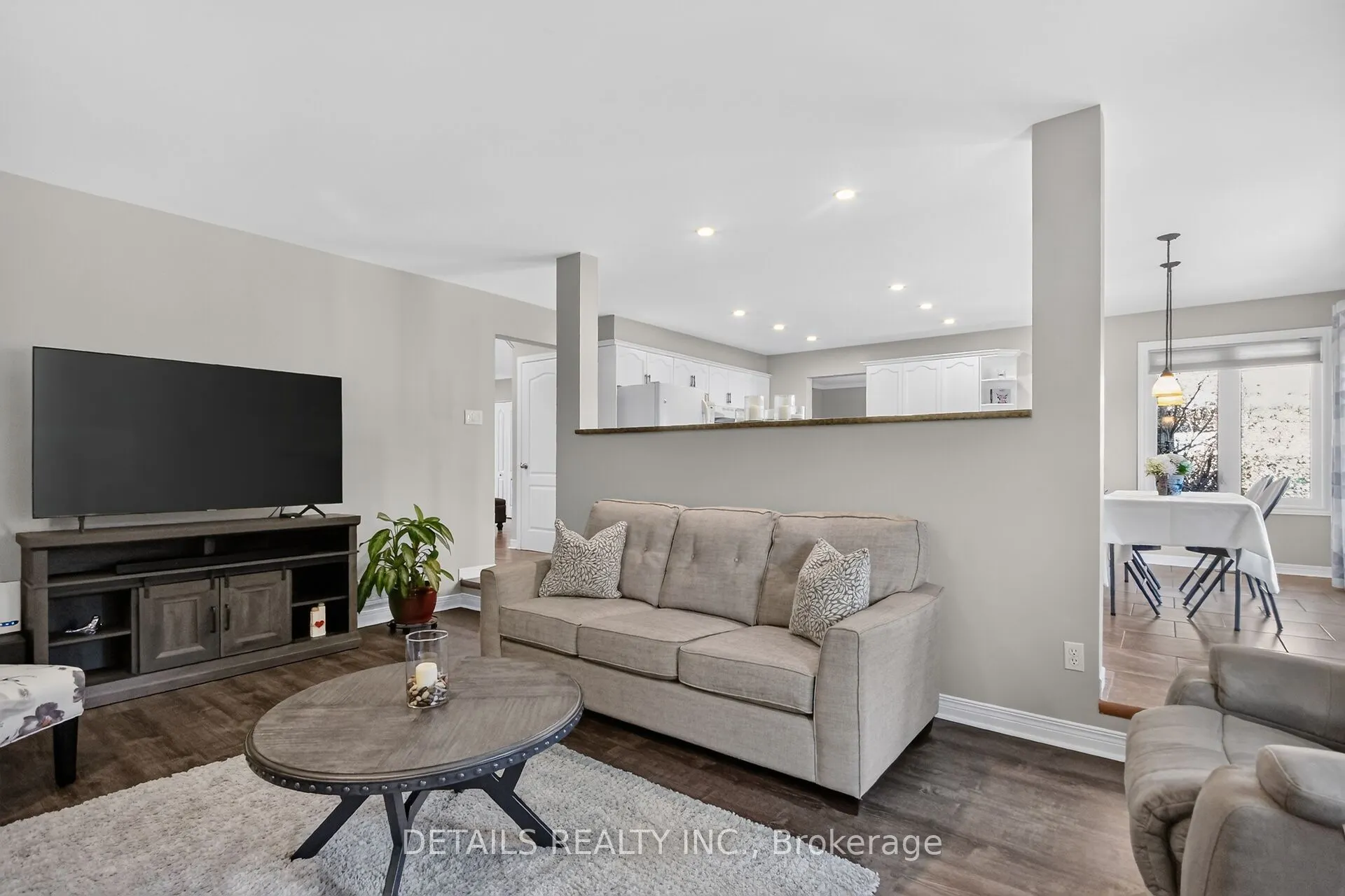 10 Forest Creek Drive
