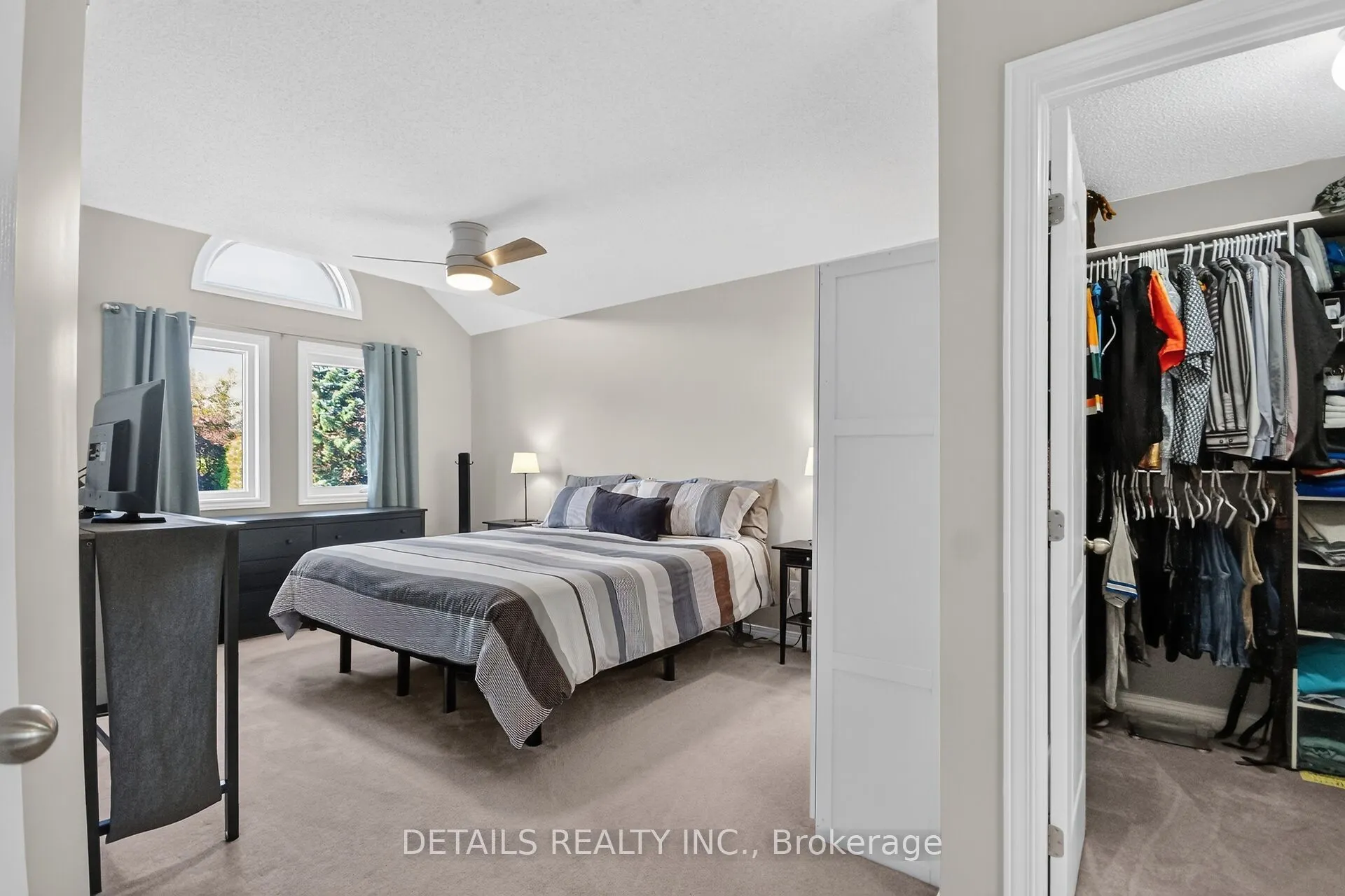 10 Forest Creek Drive