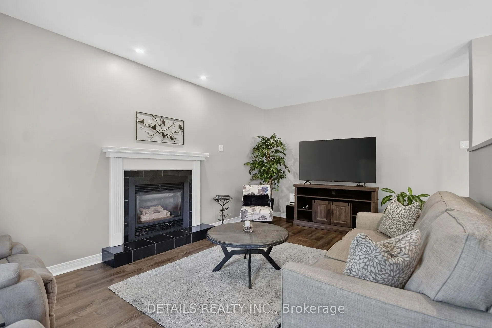 10 Forest Creek Drive