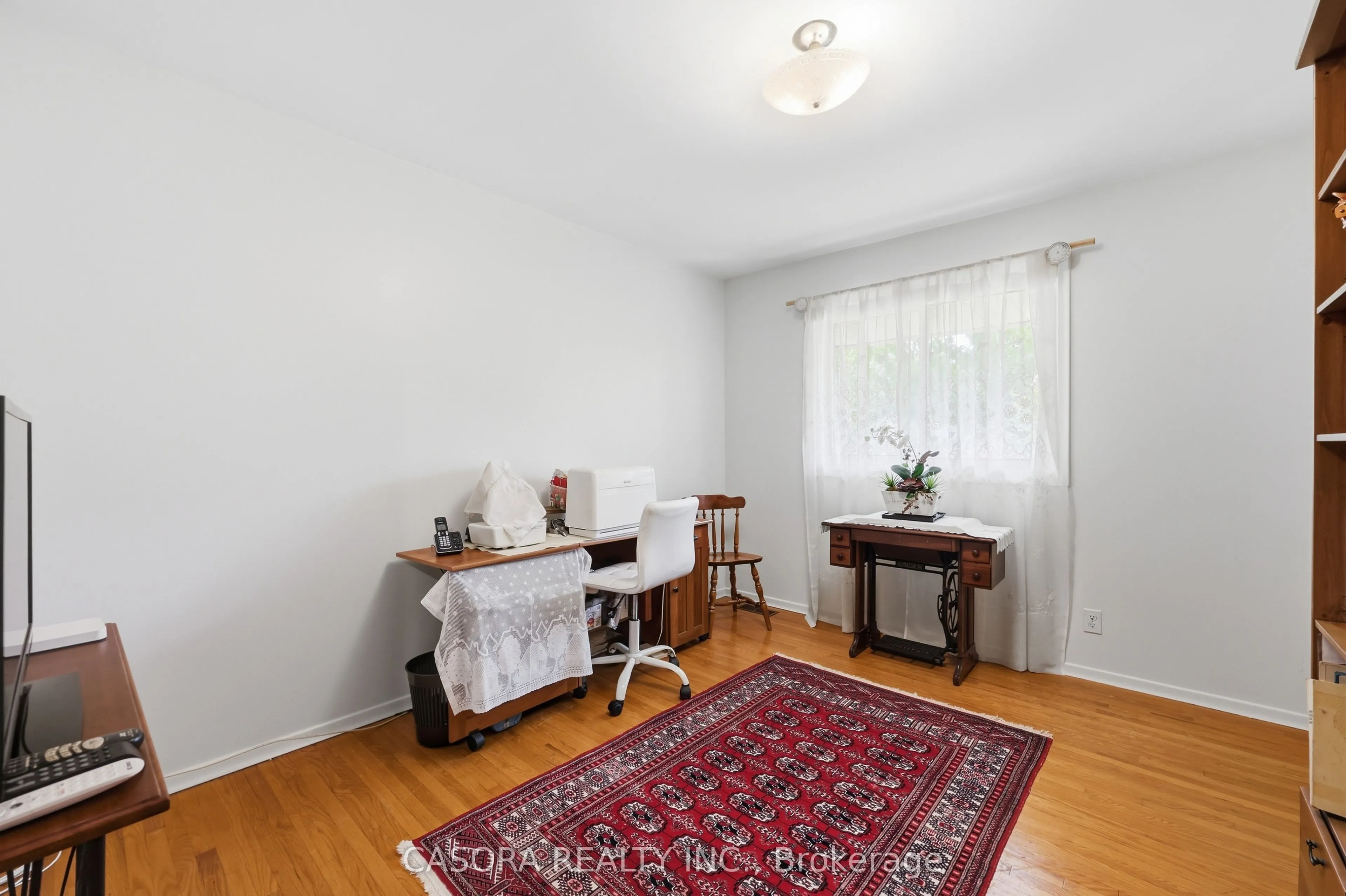 4 Kew Court