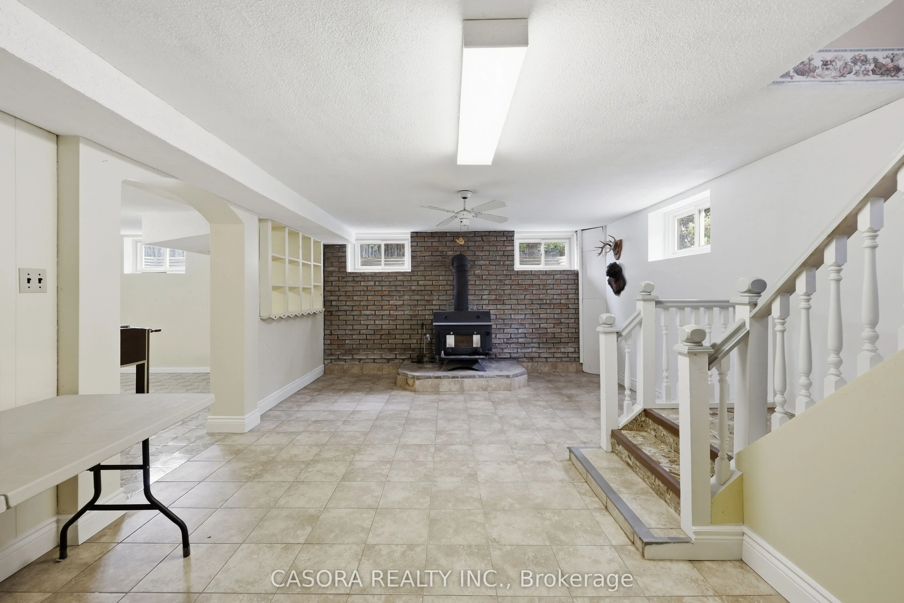 4 Kew Court