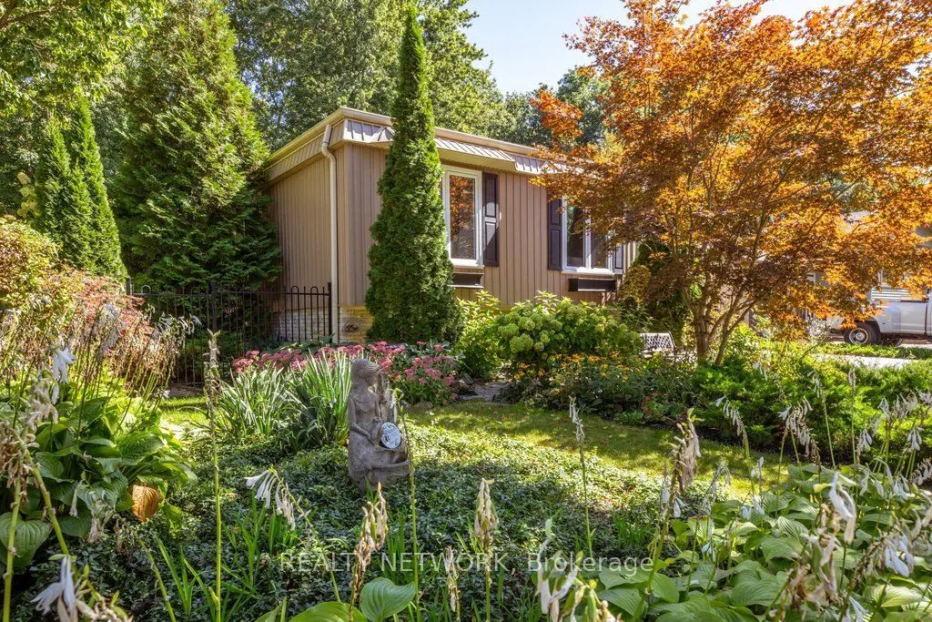 32 Beechwood Avenue