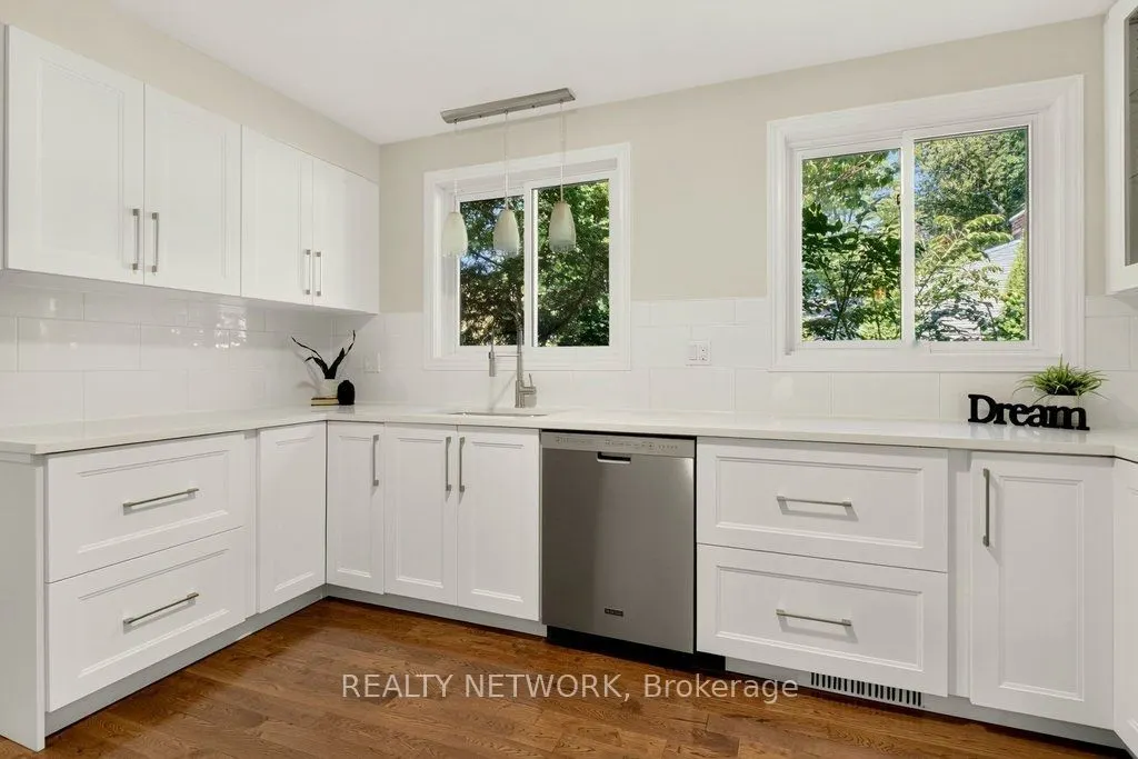 32 Beechwood Avenue