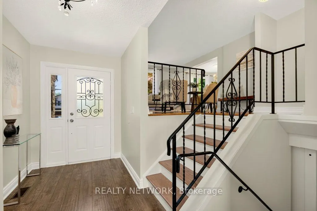 32 Beechwood Avenue