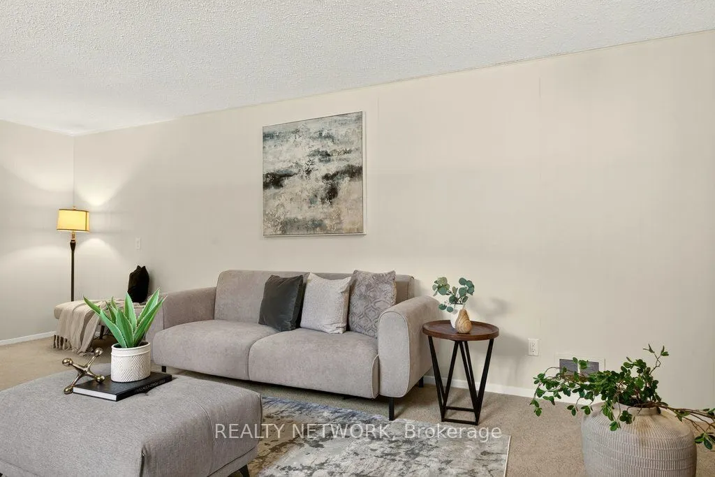 32 Beechwood Avenue