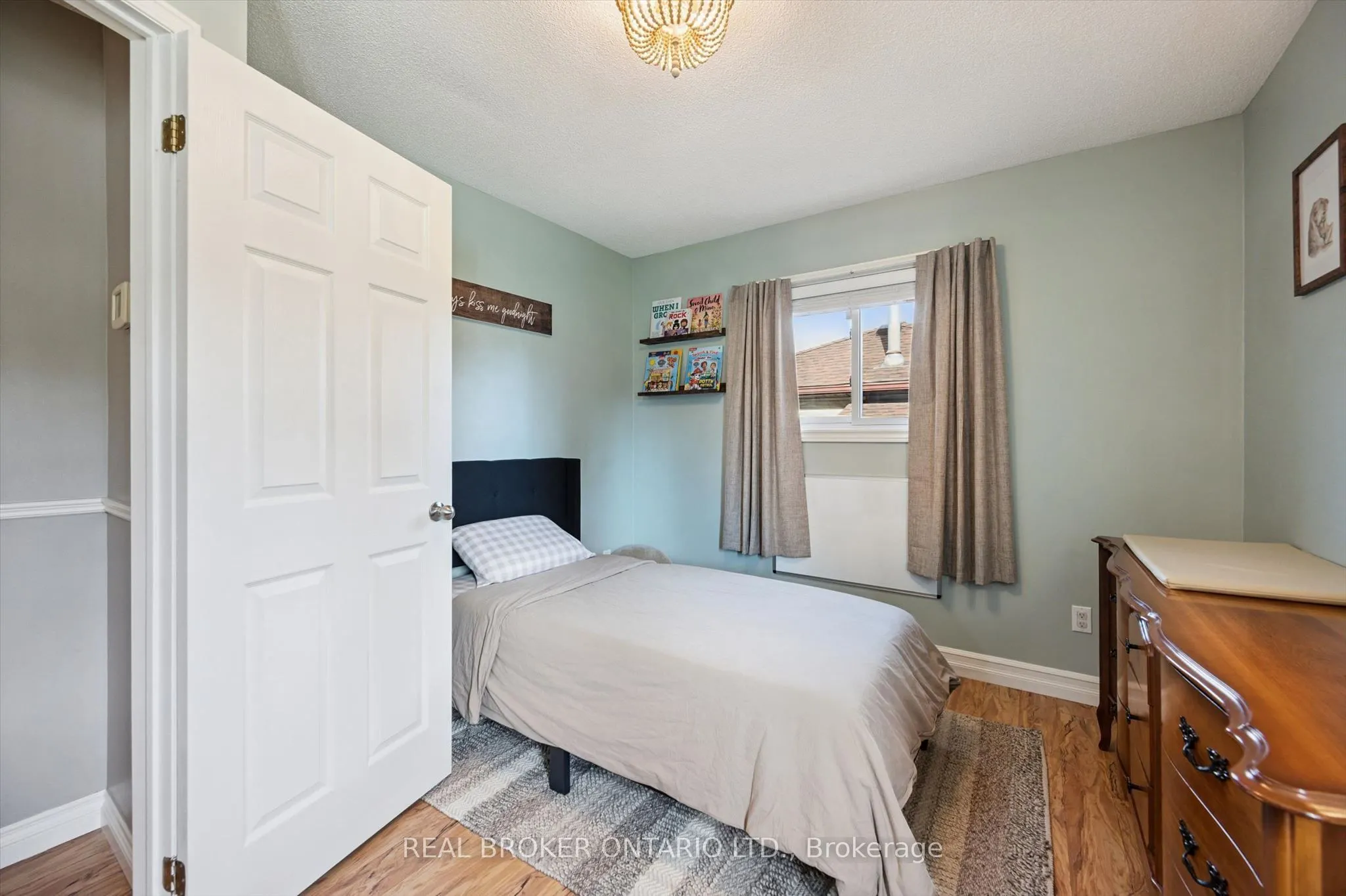 108 Canrobert Street