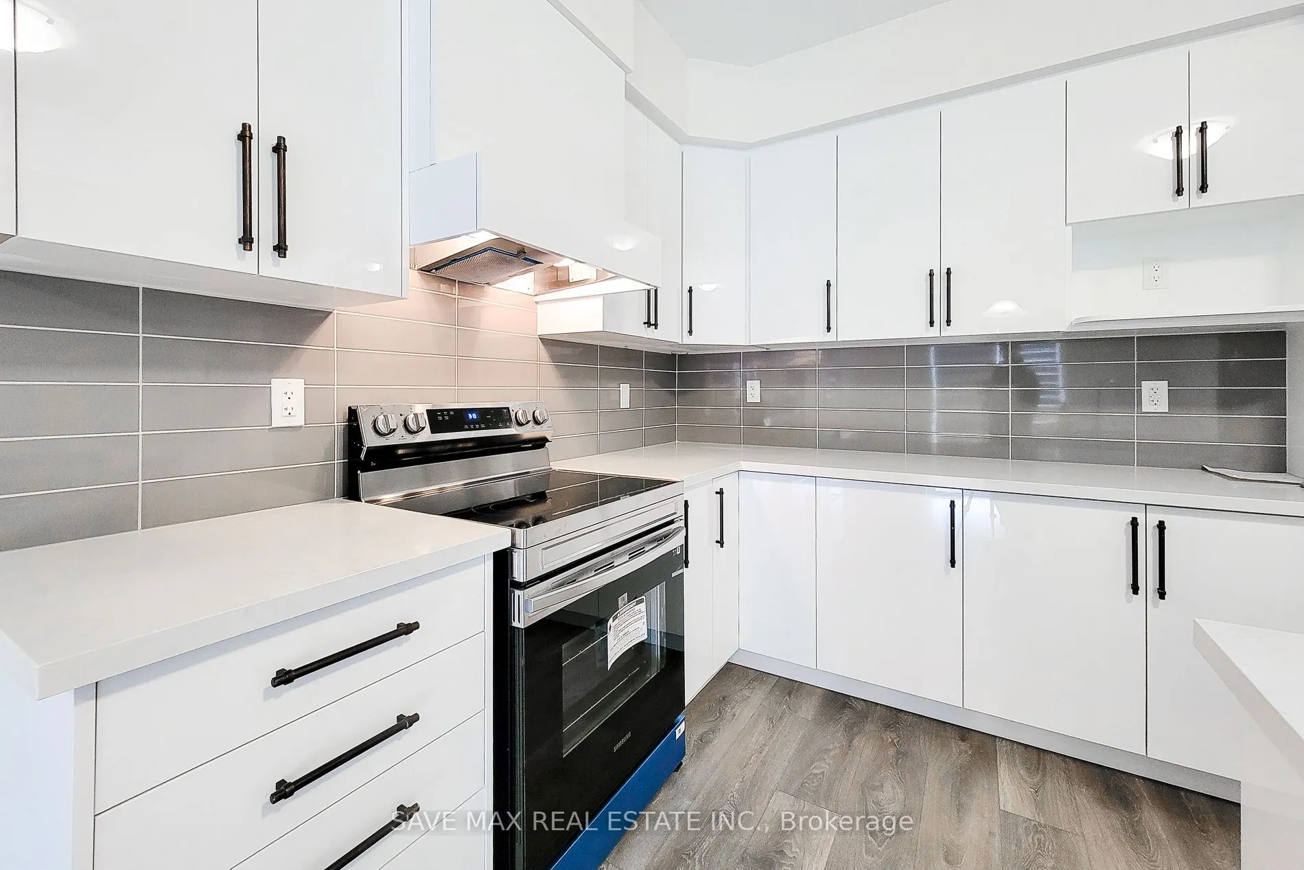 62 Hitchman st Street N