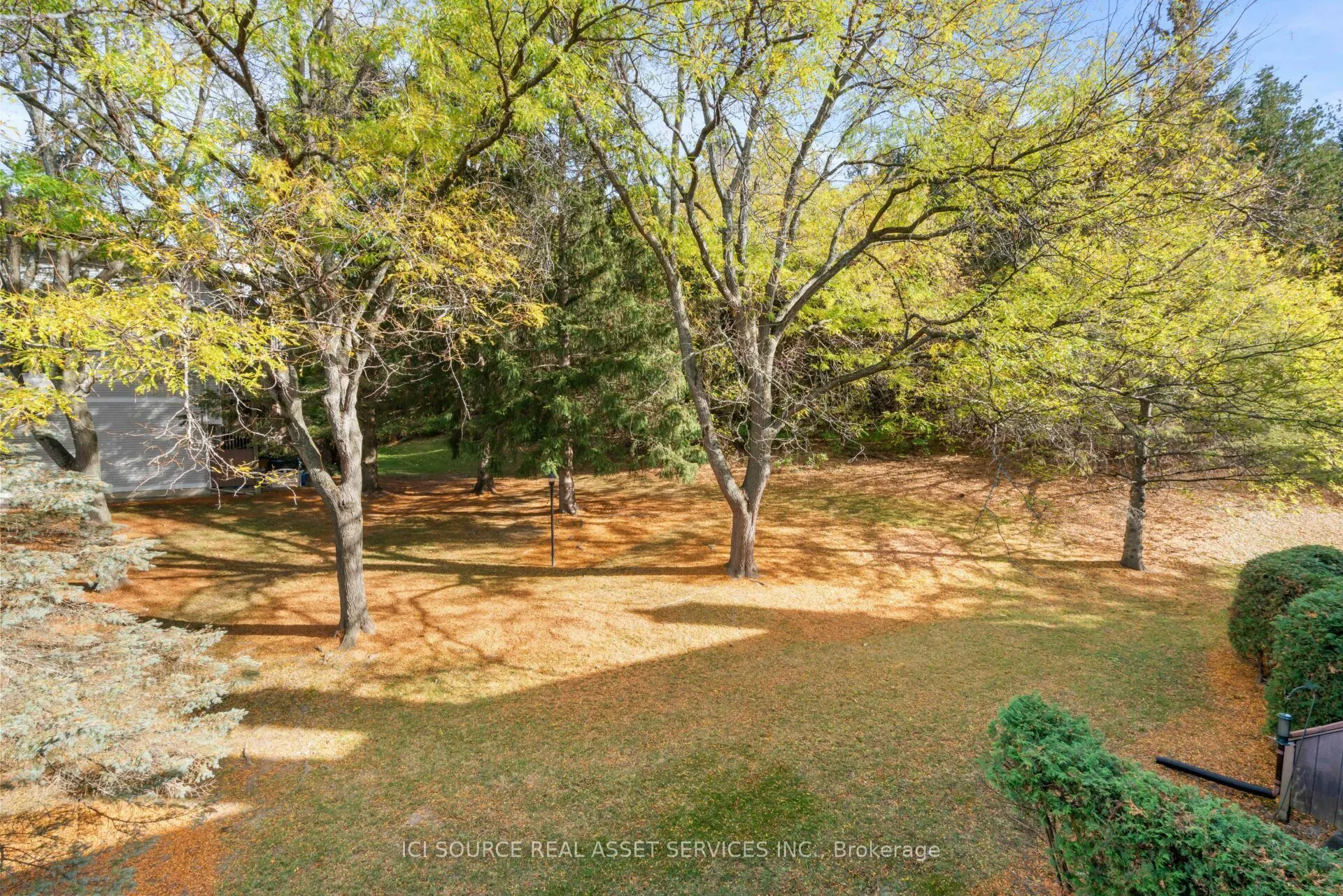 6754B Jeanne-d'Arc Boulevard N #1