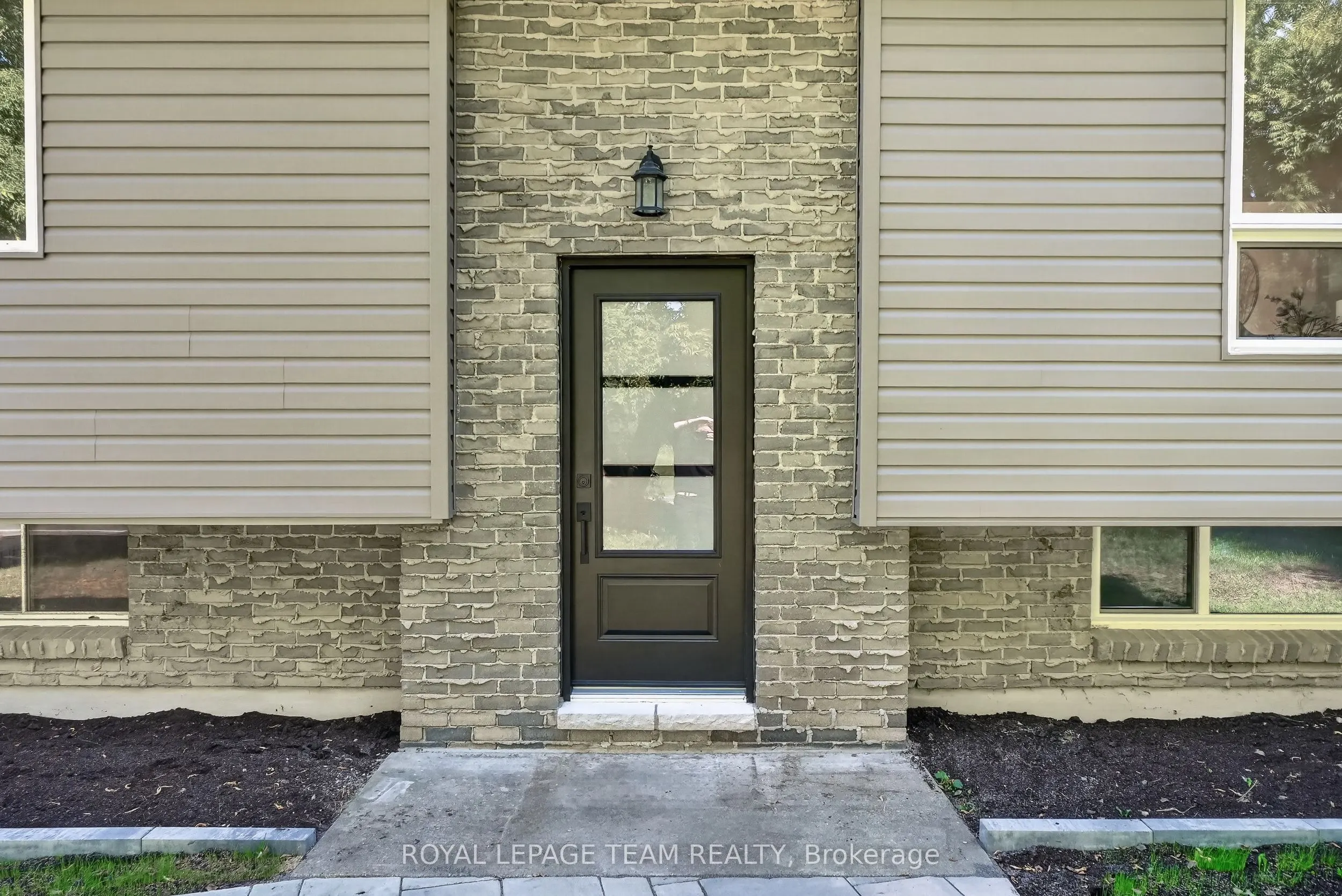 6614 Parkway Road