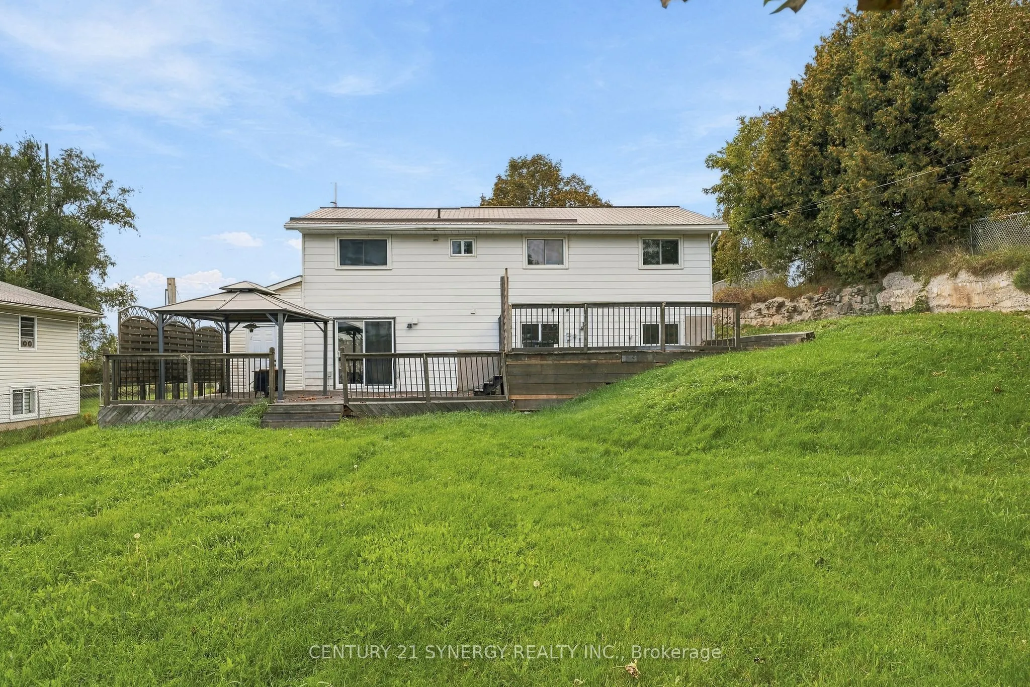 696 Whites Road