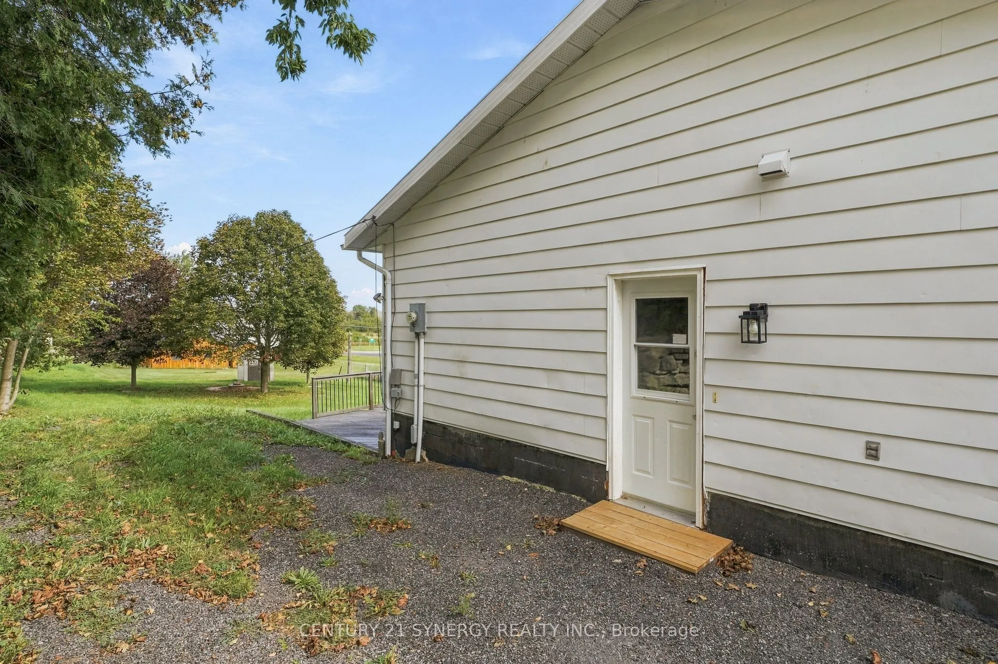 696 Whites Road